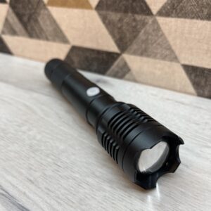 Lampe torche rechargeable Ø25 – LED 10W